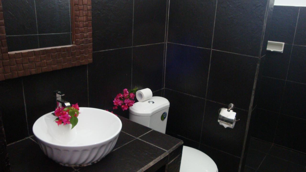 Relaxing Homestay Kuta  Экстерьер фото