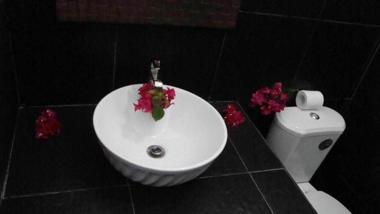 Relaxing Homestay Kuta  Экстерьер фото