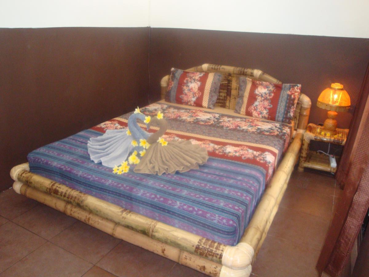 Relaxing Homestay Kuta  Экстерьер фото