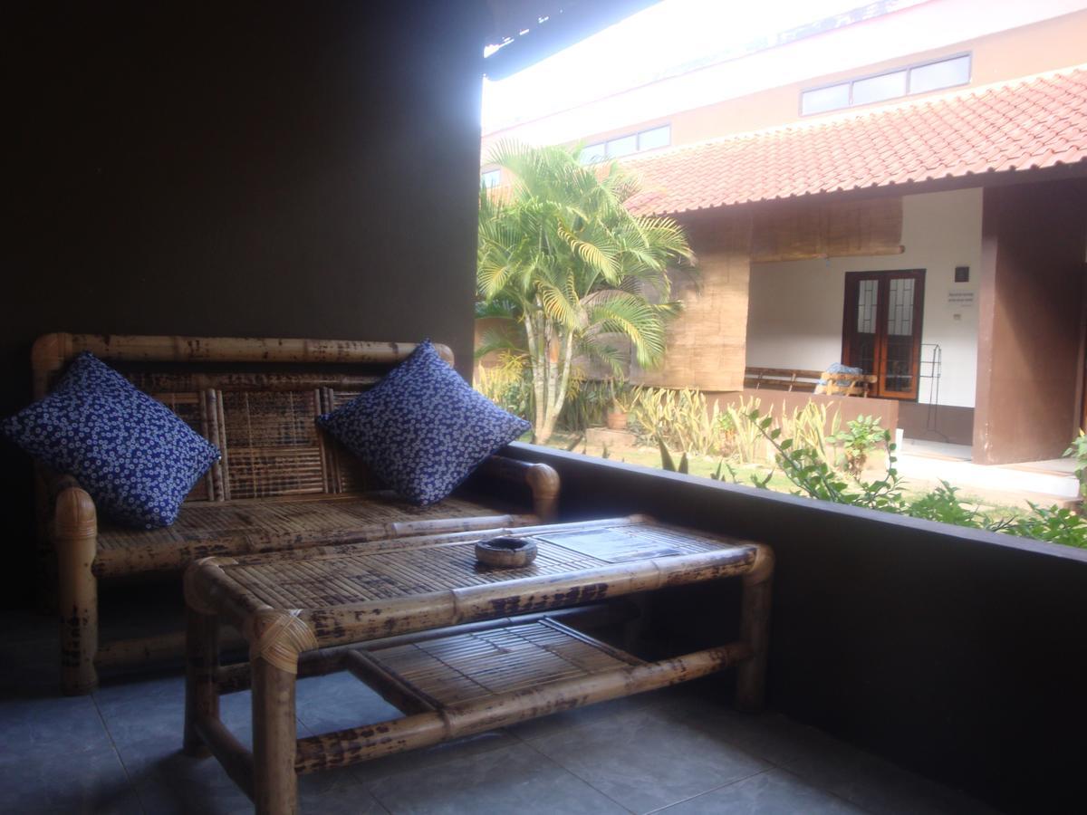 Relaxing Homestay Kuta  Экстерьер фото